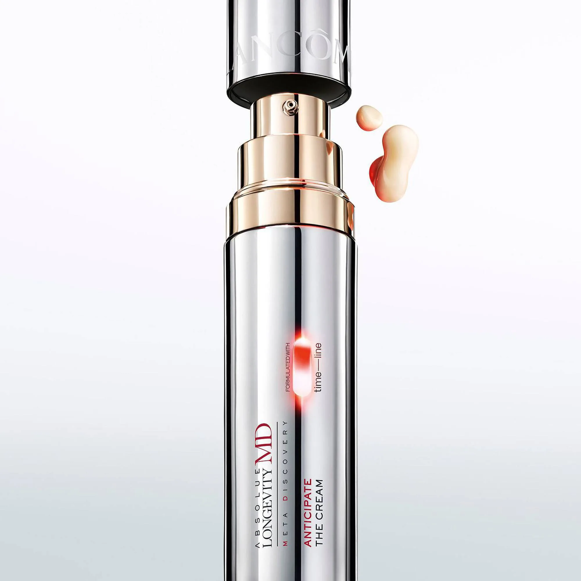 Anticipate The Cream with its texture drop, in chrome and gold